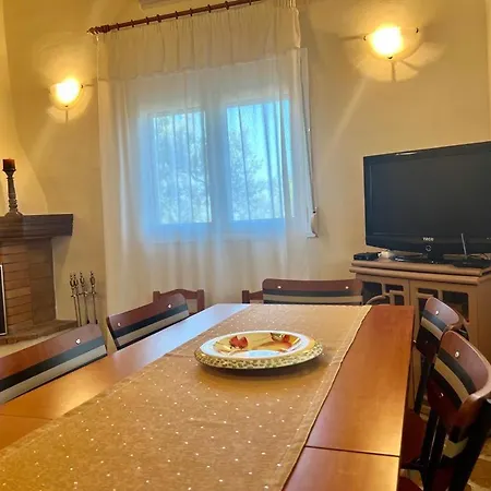 Nepis Cottage, Gcollectiongr